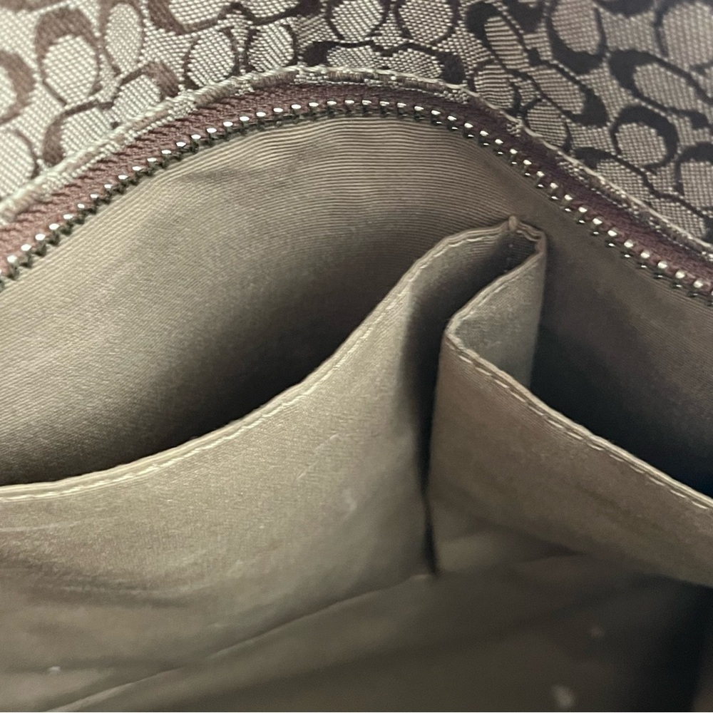 Coach Signature Gallery Tote F11526 Khaki Jacquard White Leather Trim Y2K - Picture 13 of 15